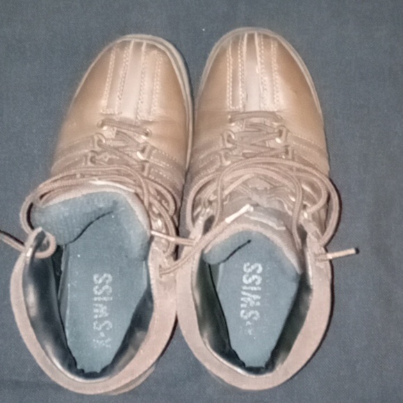 K-Swiss Lowtop Boots - Picture 4 of 6